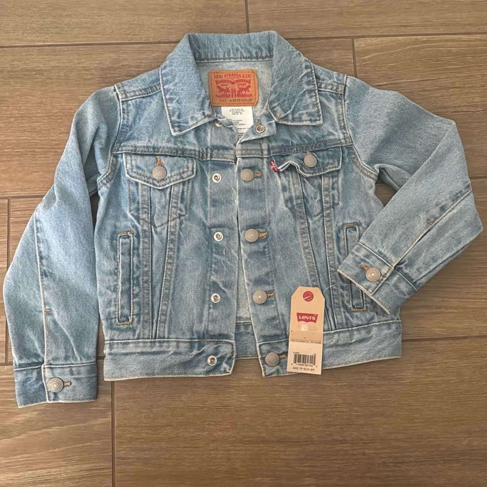 New Levi’s toddler Jean jacket